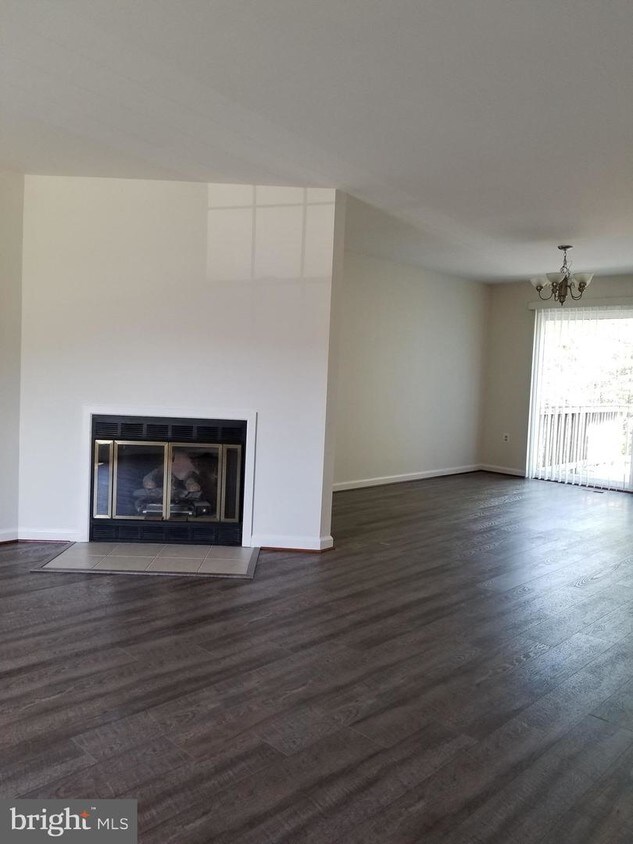 Foto principal - 5032 Hilltop Acres Rd