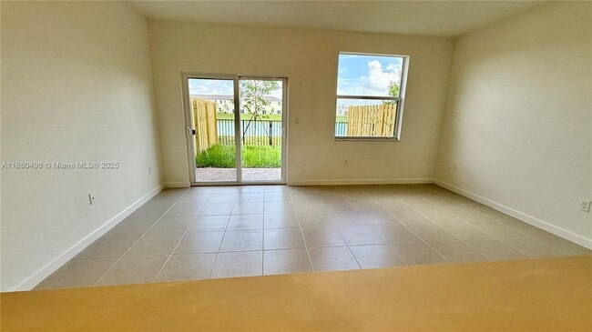 Foto del edificio - 2792 SE 26th Ave