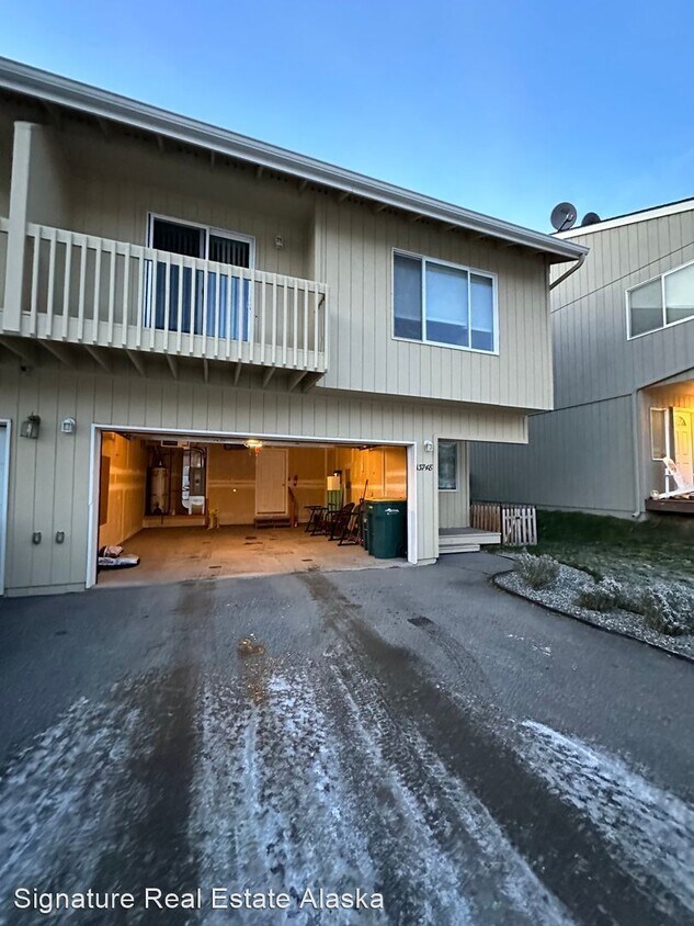 3 br, 2 bath House 13748 Fire Creek Trai... House Rental in