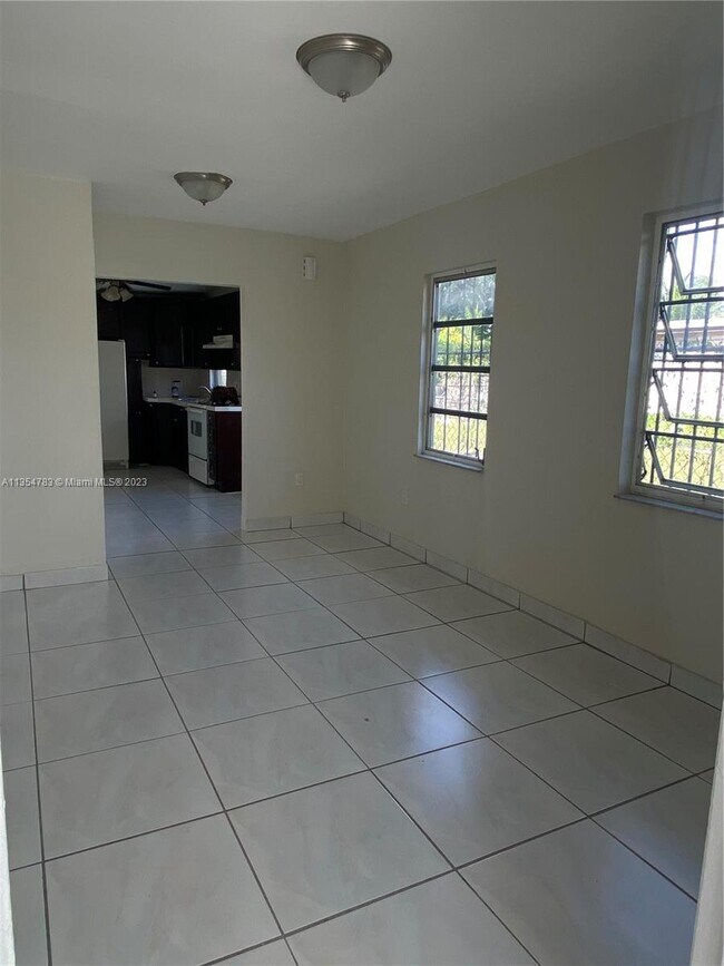 Foto del edificio - 3104 NW 21st Ave
