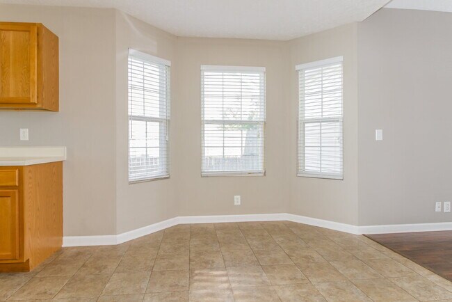 Building Photo - 2612 Apostle Ln