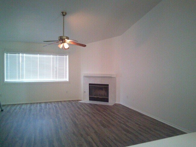 Building Photo - 6823 Slickrock Dr