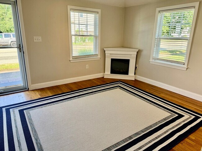 Foto del edificio - 152 Samoset Avenue Unit house