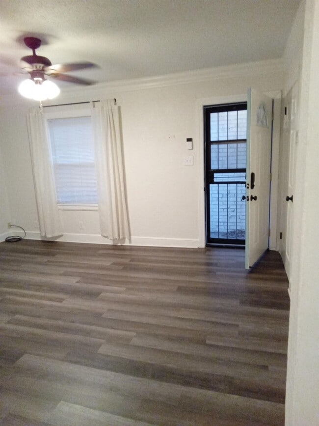 Building Photo - 3514 Autumn Ave