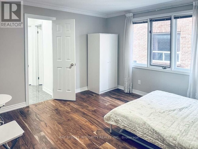 Building Photo - 188 Olive Ave