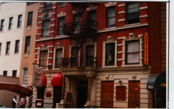 Building Photo - 226 E 53rd St