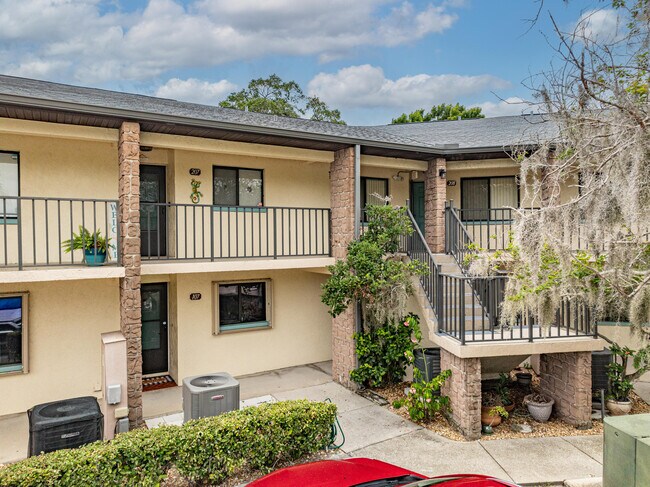 Building Photo - 100 Canebreakers Dr