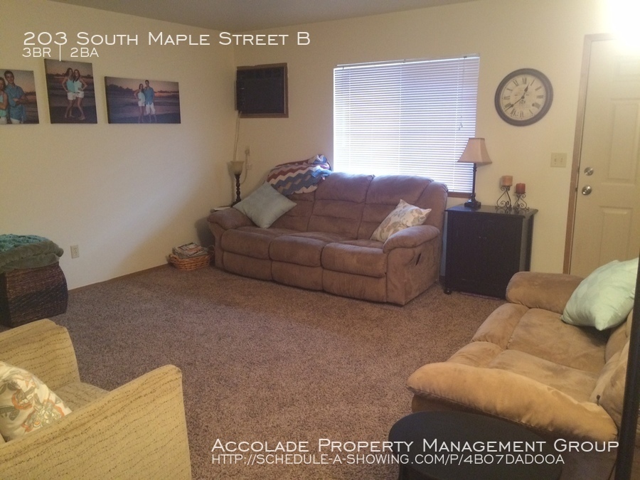 Primary Photo - 3 Bedroom 1.75 Bath home with Fenced Yard