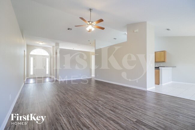 Building Photo - 657 Winding Lake Dr