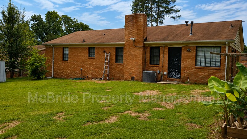 Foto del edificio - 4409 Roxbury Dr