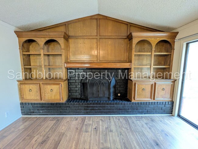 Building Photo - For Lease | Broken Arrow - Union Schools |...