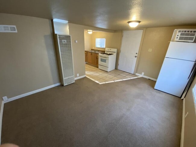 Foto del edificio - 1152 N 8th St