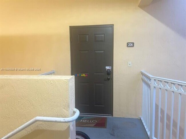 Foto del edificio - 10242 NW 7th St