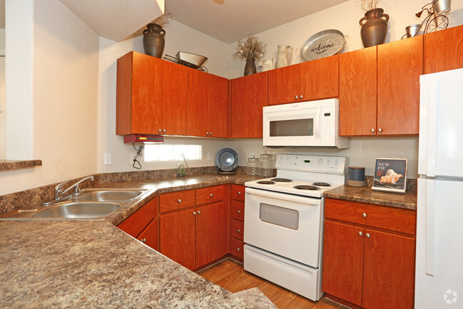 2HAB,2BA-1078 ft² - Canyon Ridge Apartments