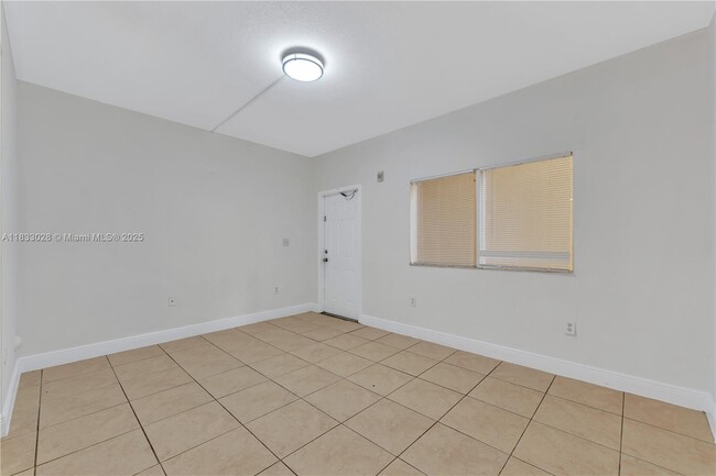 Building Photo - 2185 NW 16th Terrace
