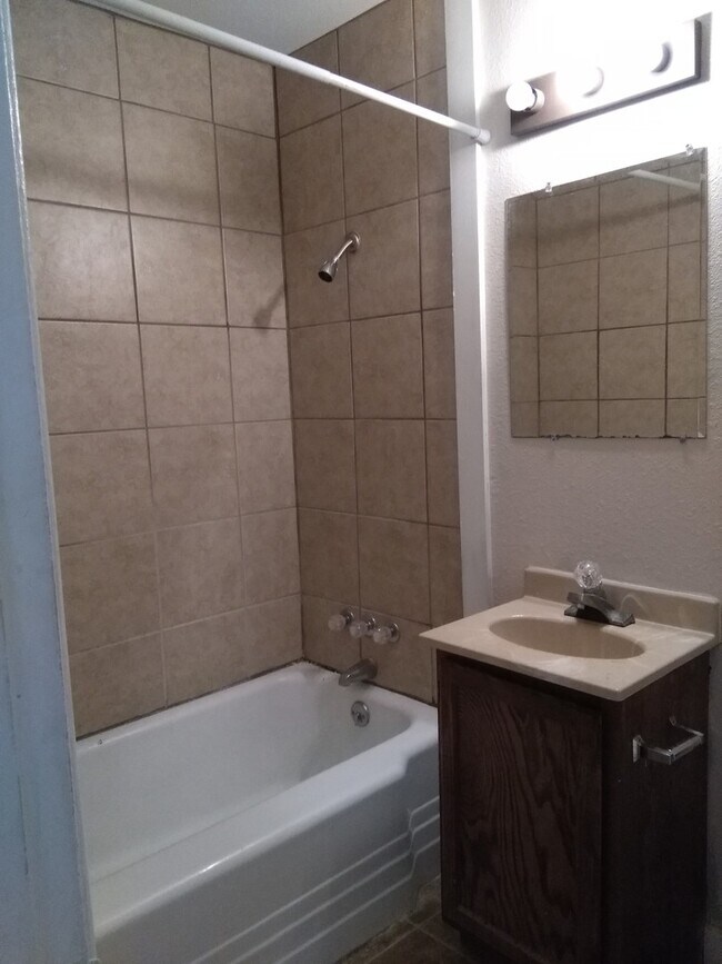 Foto del edificio - South City Hydraulic Units