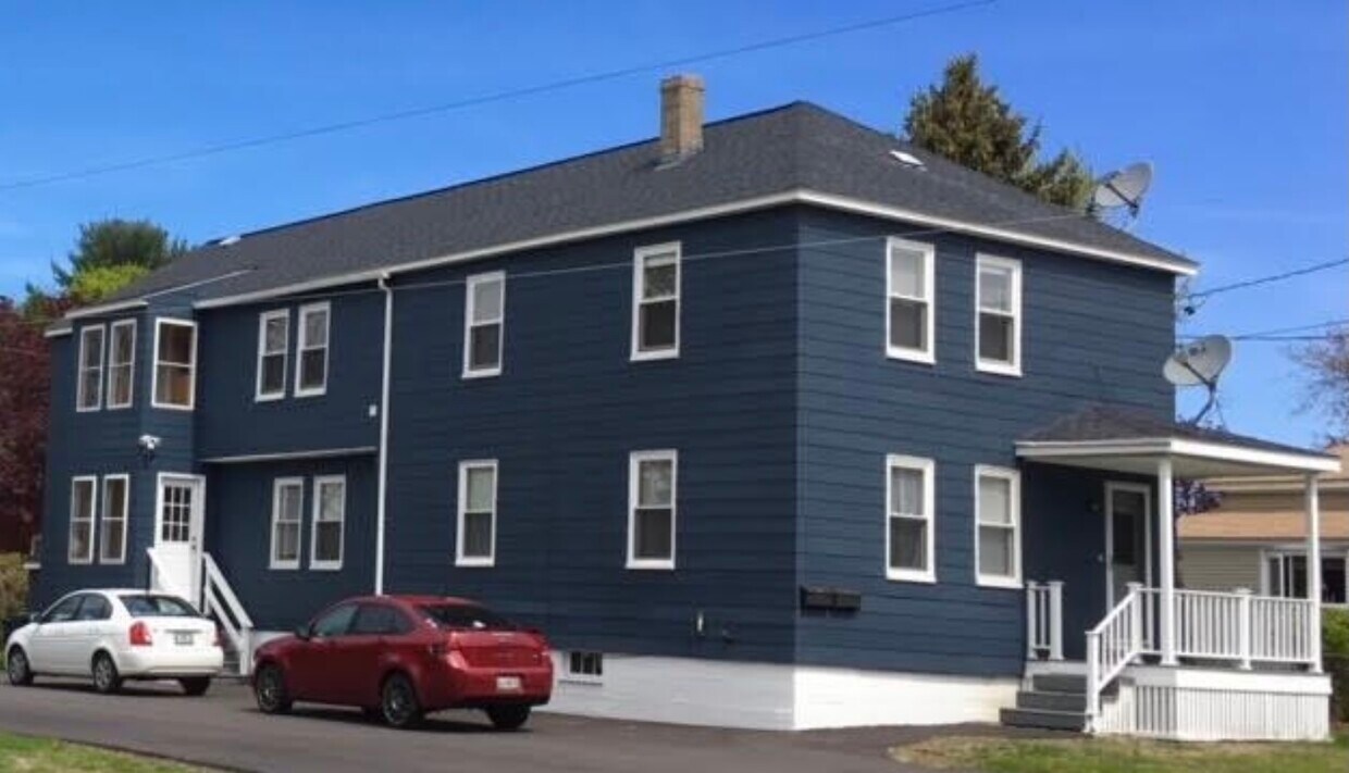 Primary Photo - 6 Lawn Ave