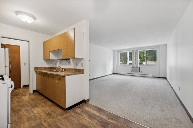 Building Photo - Fairview Estates