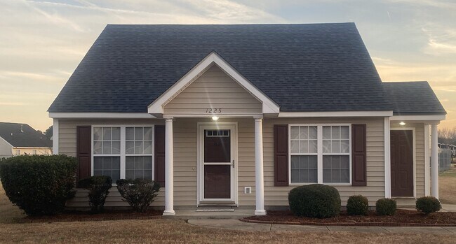 Front View - 1225 Centipede Dr