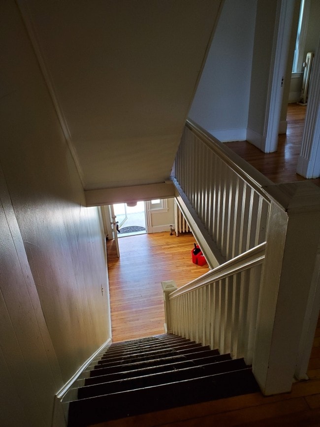 Building Photo - 5 Maple Terrace