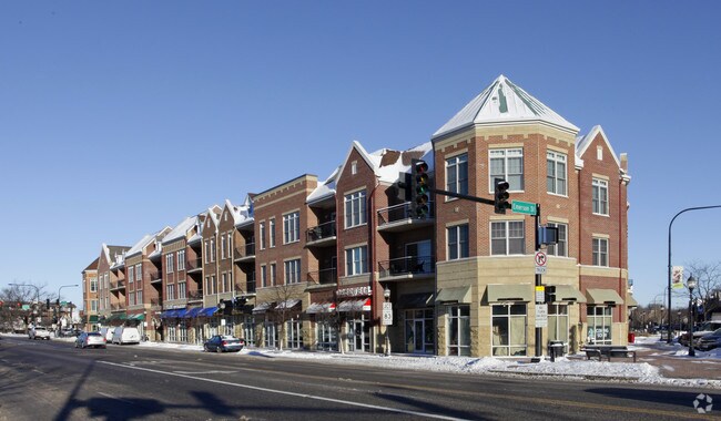 Building Photo - Shops at Village Centre Apartments