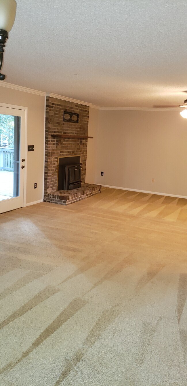 Open living and dining area - 6404 Harrison Rd