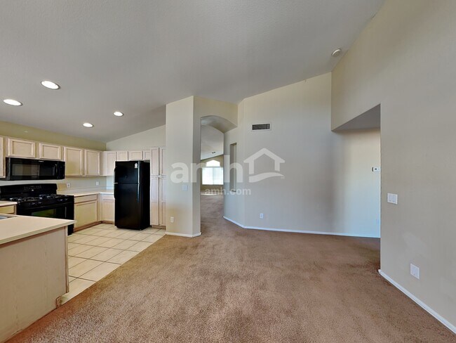 Foto del edificio - 5501 N 103rd Dr