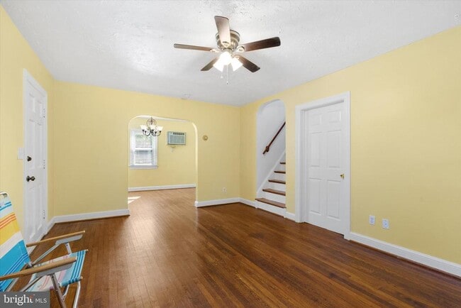 Foto del edificio - 8422 Radford Ave