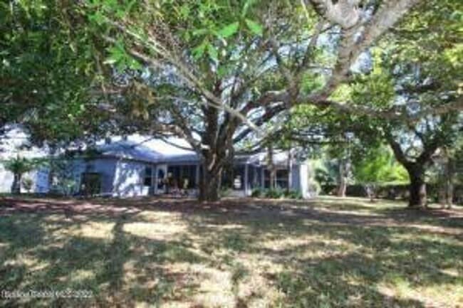 Building Photo - Great Property