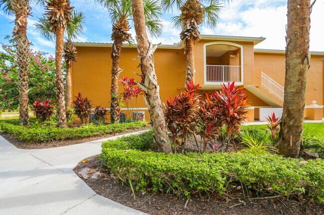 Building Photo - ** NAPOLI 1 BEDROOM 1 BATHROOM ON 1ST FLOO...