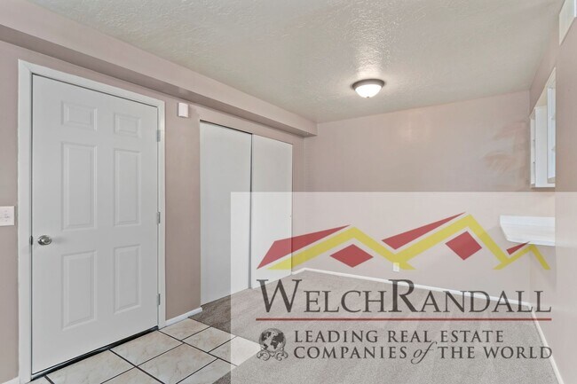 Building Photo - 2 Bed 1 Bath Condo Roy