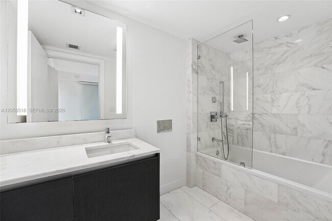 Foto del edificio - 1451 Brickell Ave