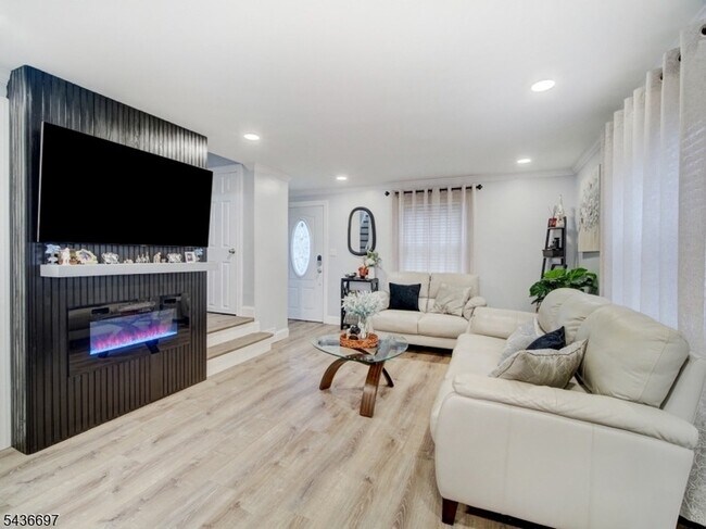 Foto del edificio - 605 Crescent Dr