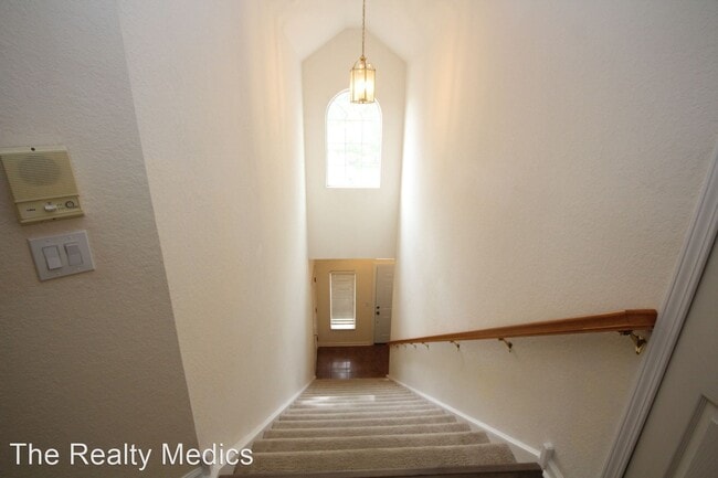 Building Photo - 3 br, 2 bath House - 7521 Bayport Rd Unit 12