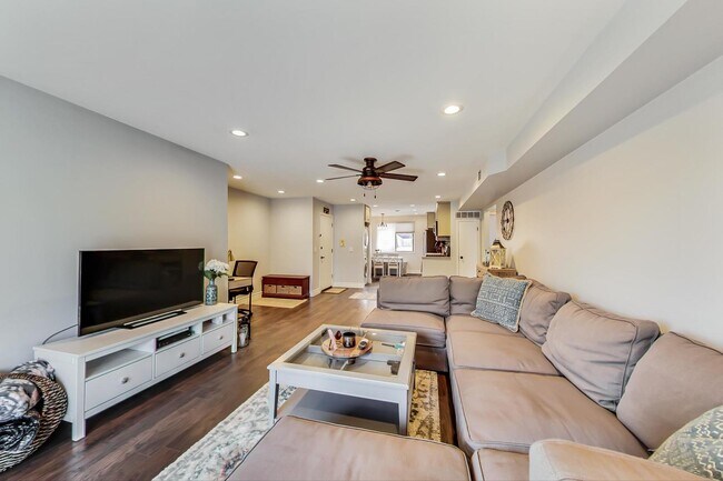 Foto del edificio - 6443 N Northwest Hwy