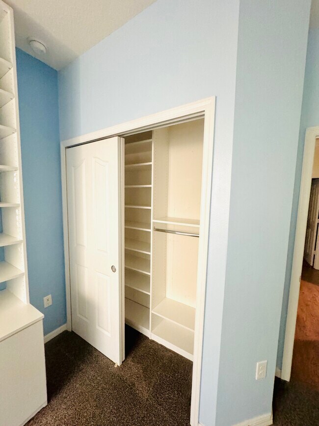 Foto del edificio - 519 Bottlebrush Loop