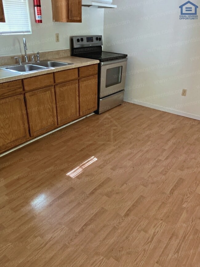 Building Photo - 157 Bybee Woods Dr