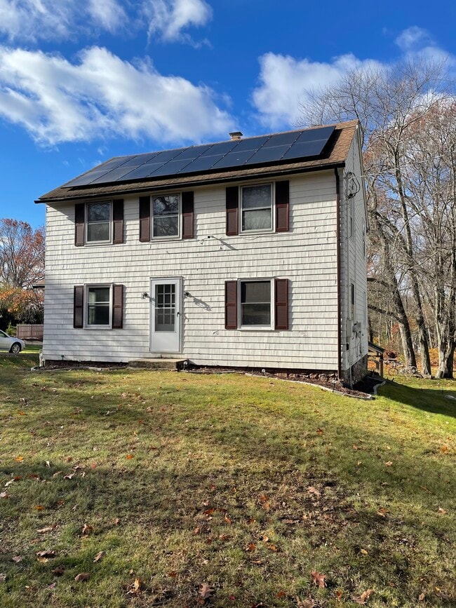 Building Photo - 683 Camp St