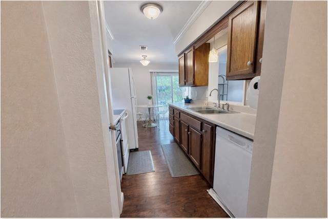 Foto del edificio - 414 Melrose Dr