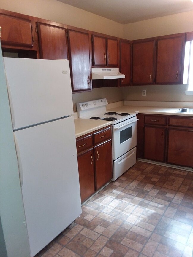 Building Photo - Pine Woods Apartments - West Blocton, AL