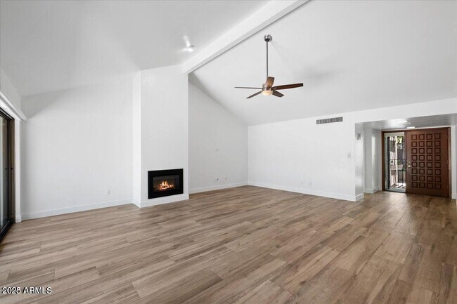 Foto del edificio - 7943 E Montebello Ave