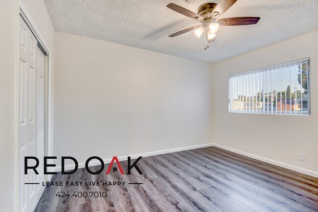 Building Photo - ~1 Month FREE~ Recently Updated Two Bedroo...