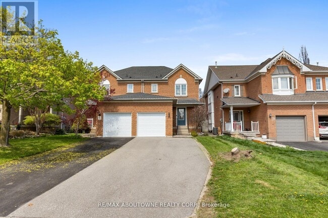 Building Photo - 30 Harnesworth Crescent