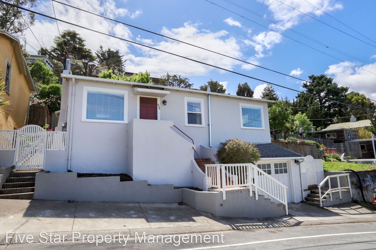 Primary Photo - 2 br, 1 bath House - 636 Sierra Point Rd