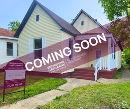 Building Photo - 316 S 16th St
