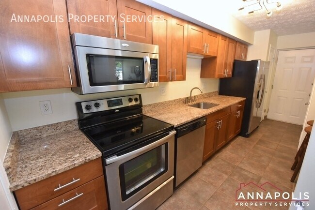 Foto del edificio - 704 Southern Hills Dr