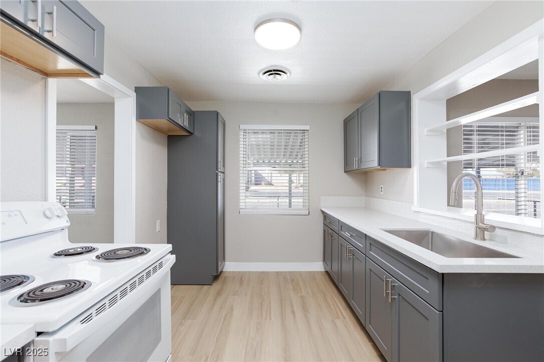 Foto principal - 1300 E Nelson Ave