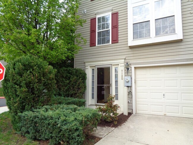 Building Photo - 7120 Fox Harbor Way
