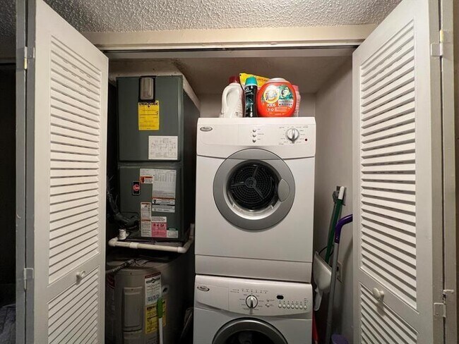 Foto del edificio - 1807 Fairview Villas Dr