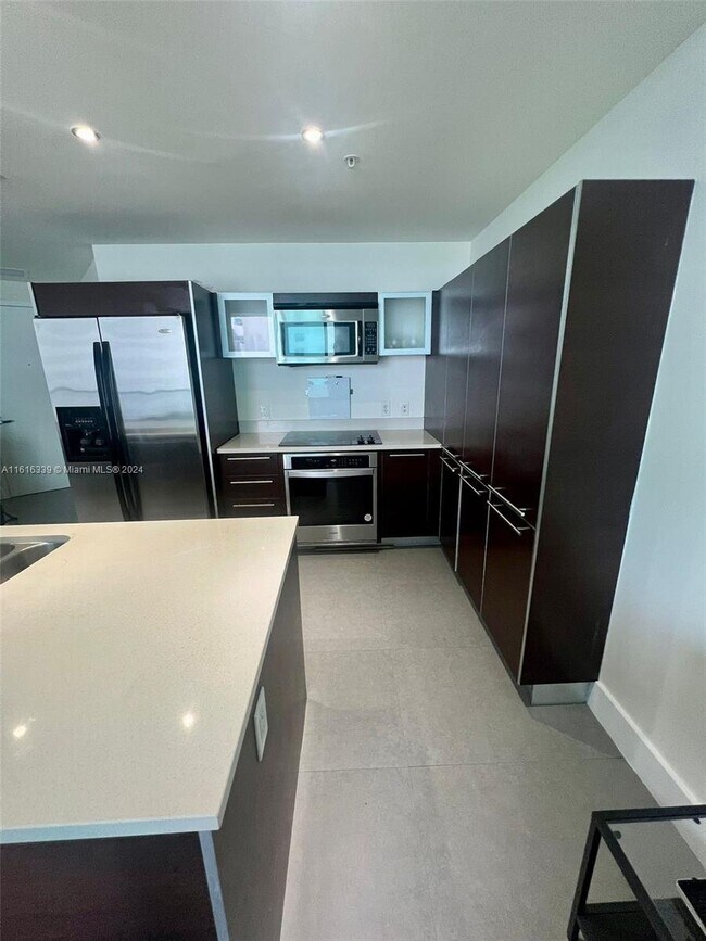 Foto del edificio - 1900 North Bayshore Drive Apt #2807, Miami...